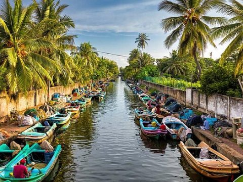 Boote auf dem Negombo-Kanal
