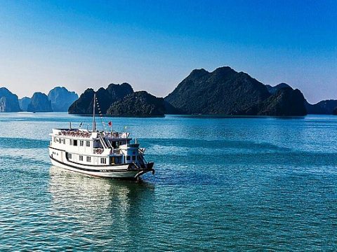 Kreuzfahrt in der Halong-Bucht